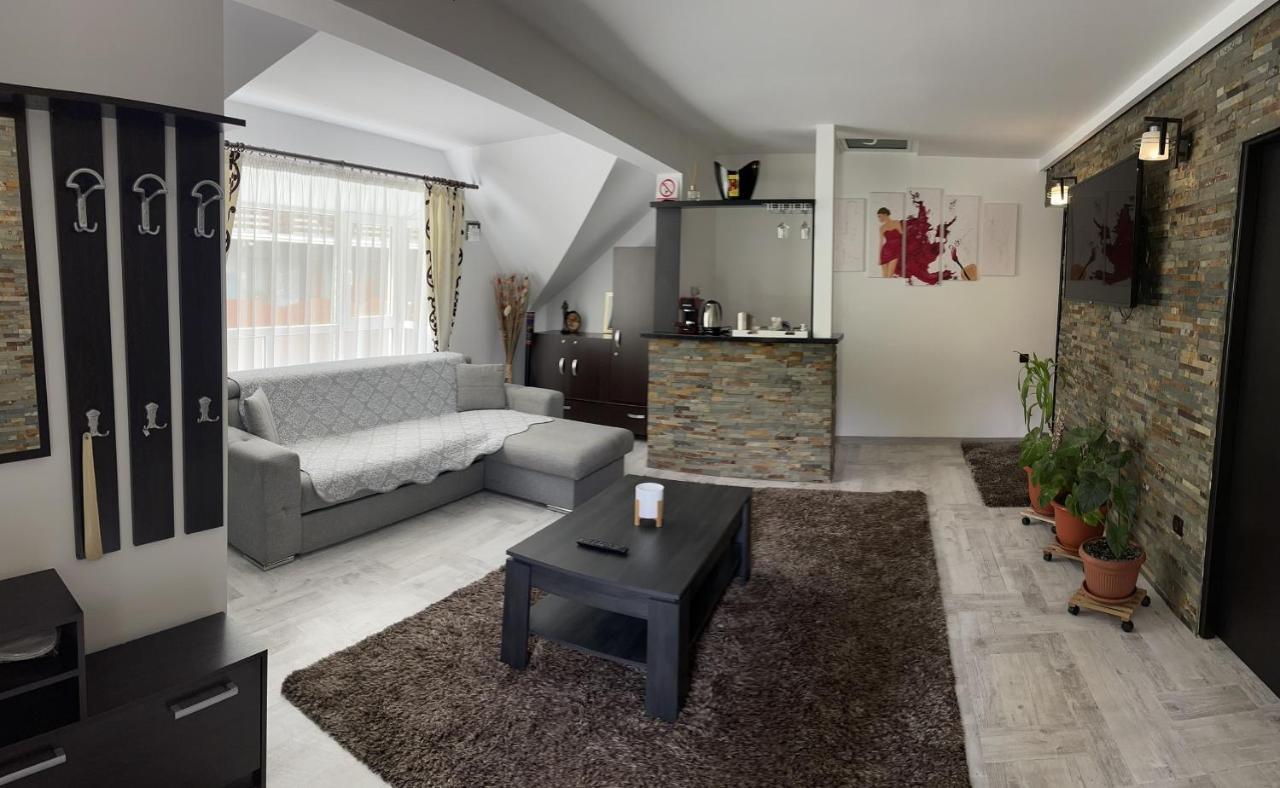 Casa Anne Marie Hotel ซินายา ภายนอก รูปภาพ